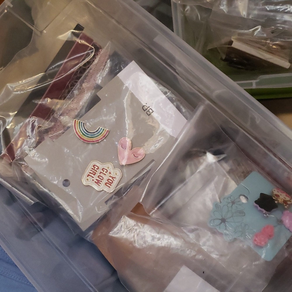 100pc of jewelry random all new